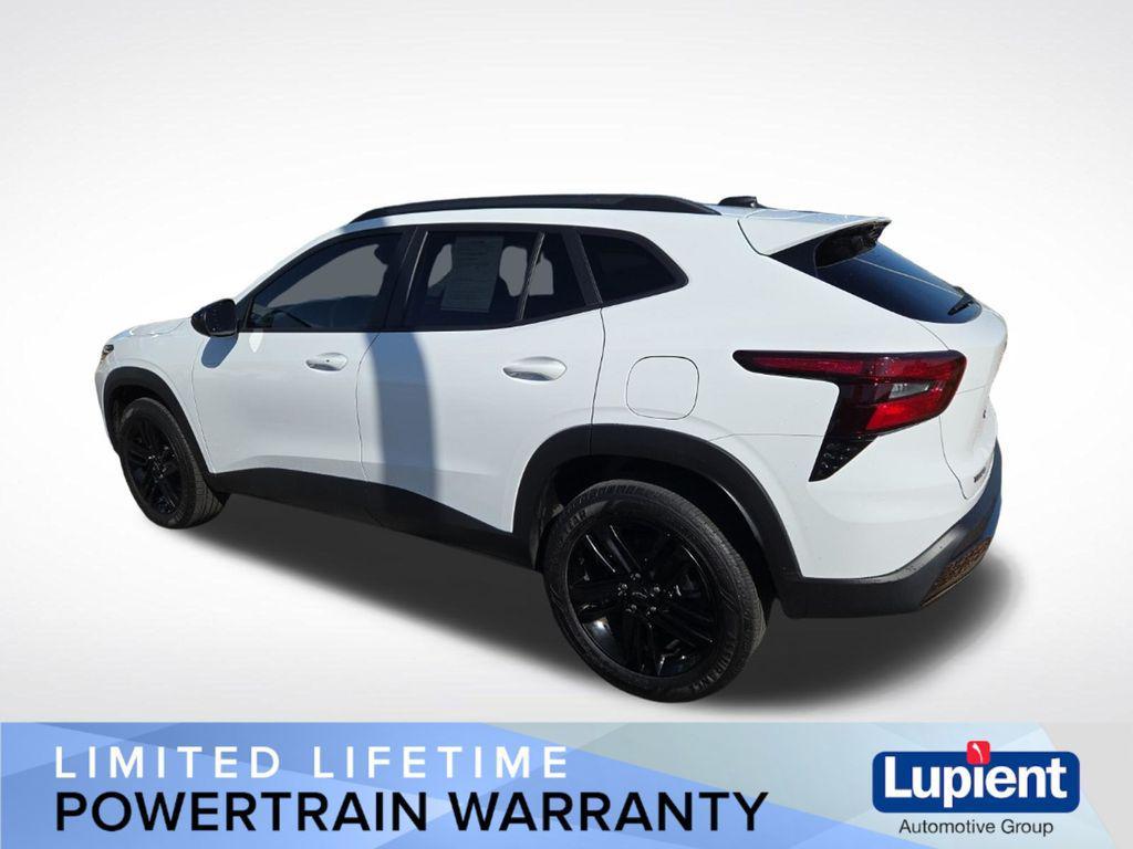used 2025 Chevrolet Trax car, priced at $22,850