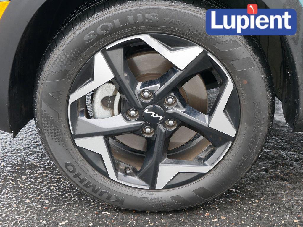 used 2025 Kia Seltos car, priced at $24,747