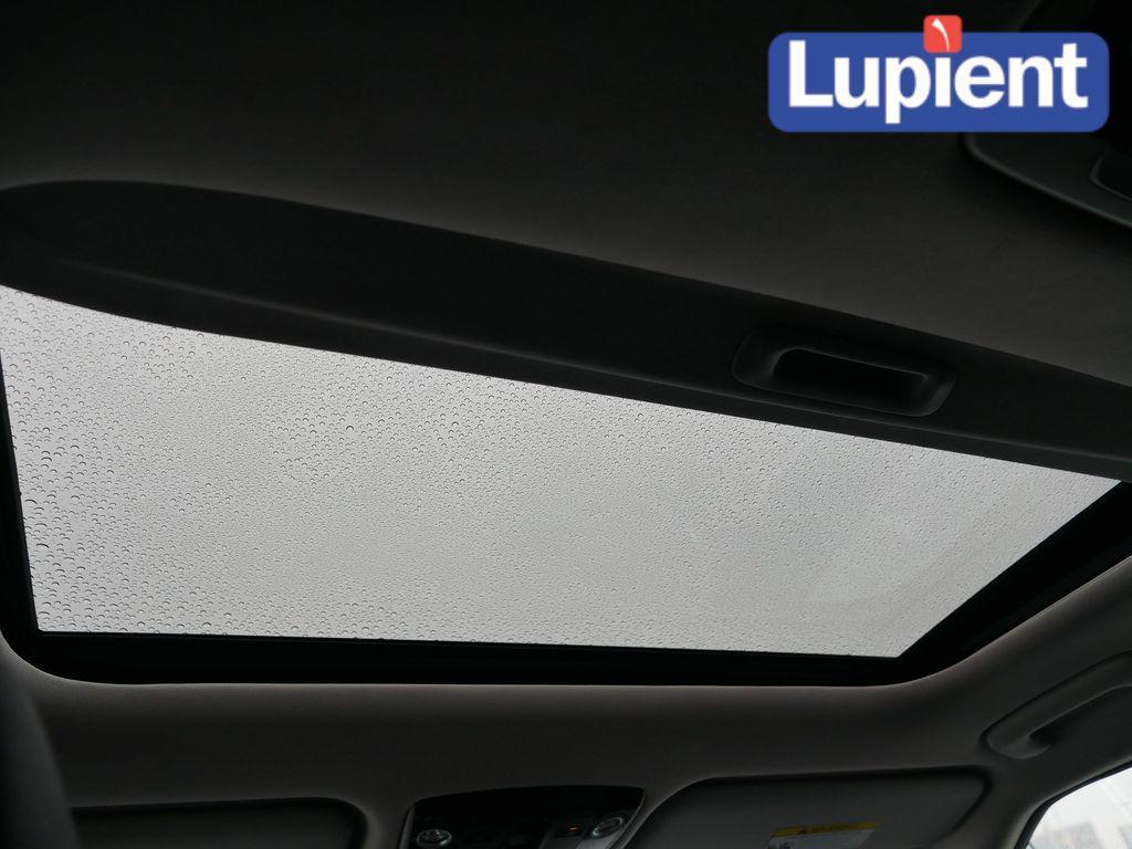 used 2025 Kia Seltos car, priced at $24,747