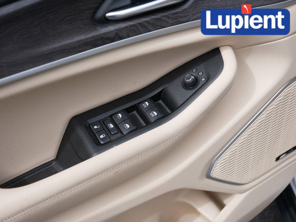 used 2022 Jeep Grand Cherokee car, priced at $25,998