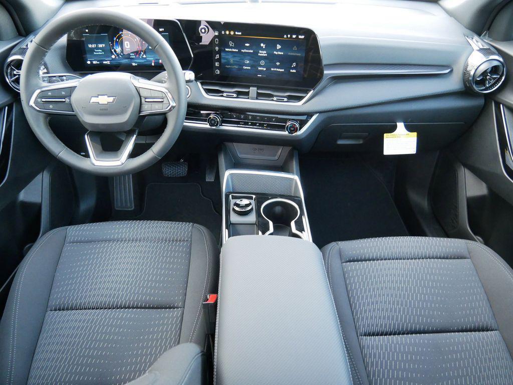 new 2026 Chevrolet Equinox car, priced at $30,459