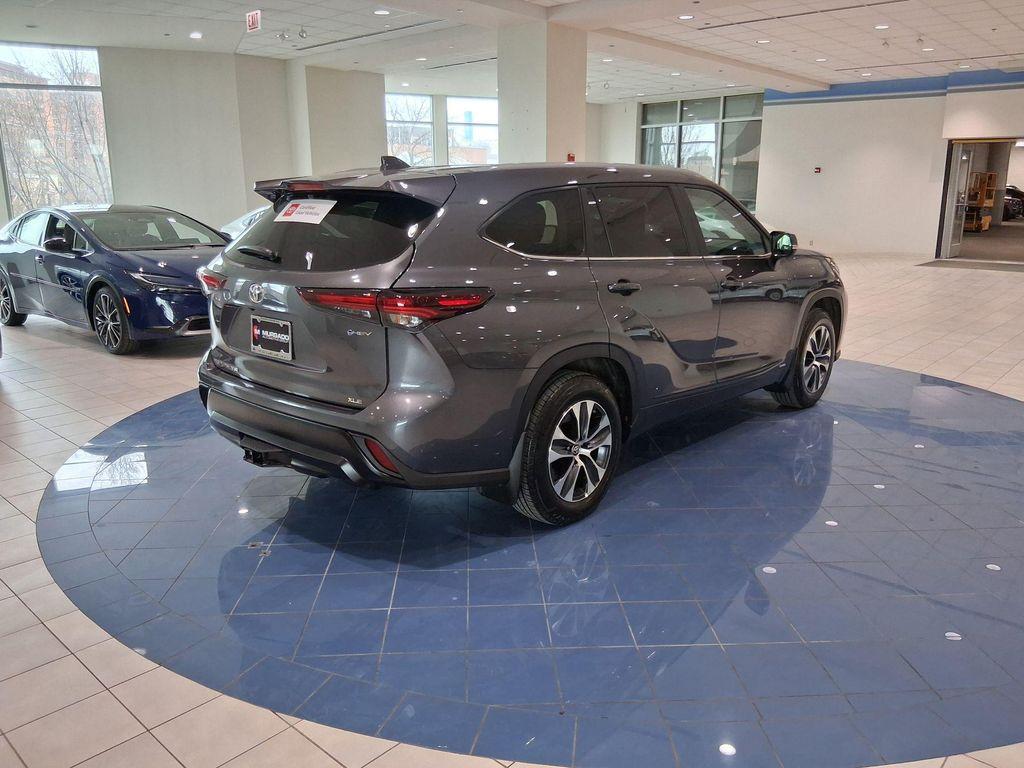 used 2025 Toyota Highlander Hybrid car, priced at $49,500