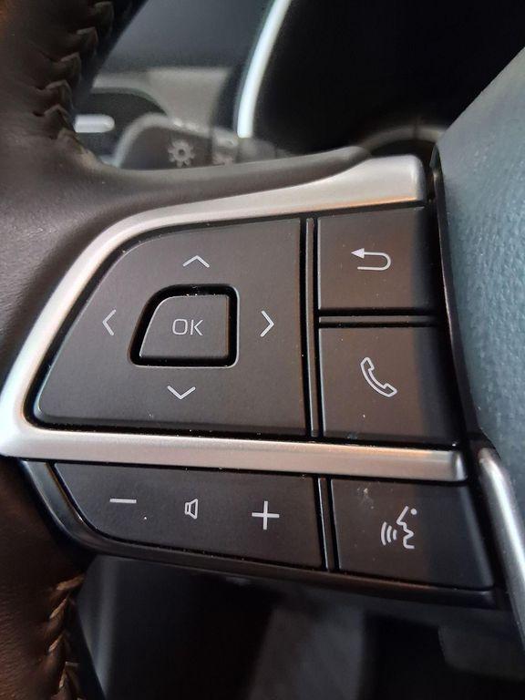 used 2025 Toyota Highlander Hybrid car, priced at $49,500