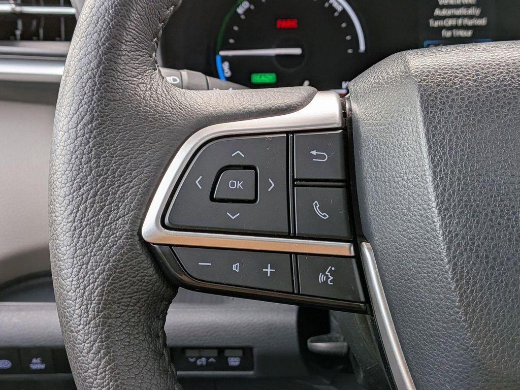 used 2023 Toyota Sienna car, priced at $39,500