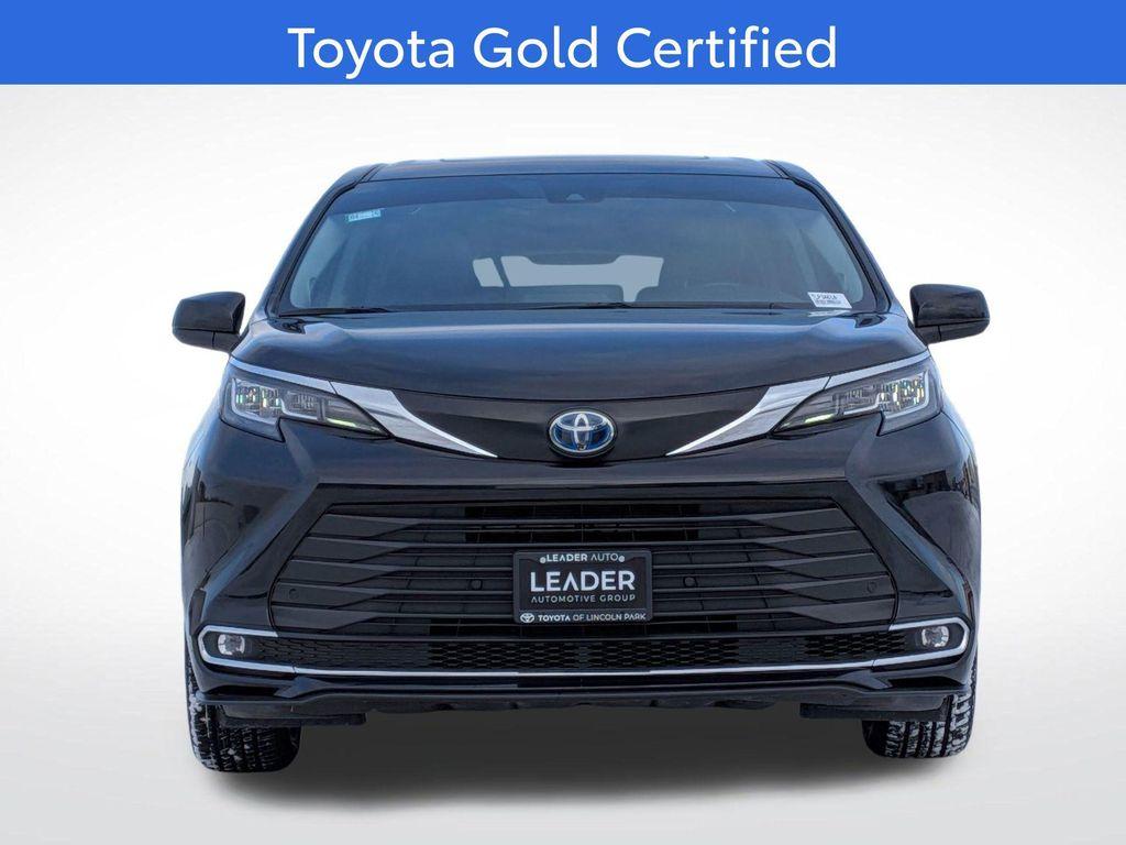 used 2023 Toyota Sienna car, priced at $39,500