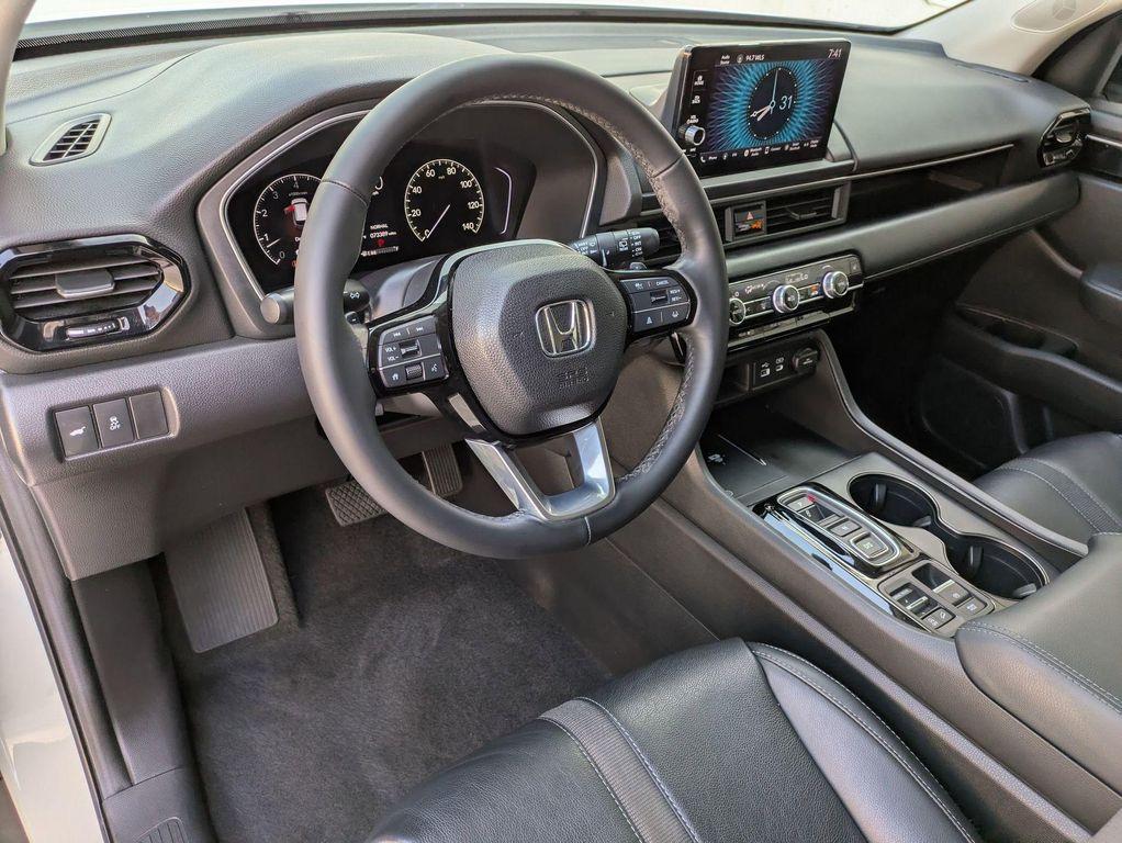 used 2023 Honda Pilot car, priced at $27,900