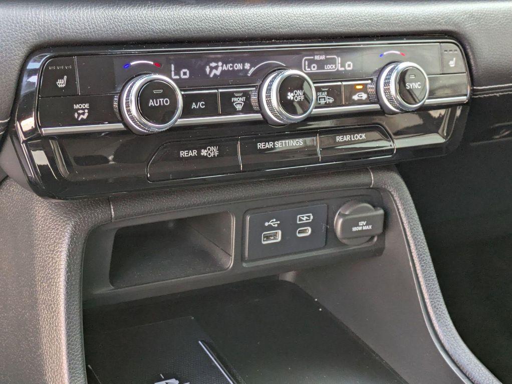 used 2023 Honda Pilot car, priced at $27,900