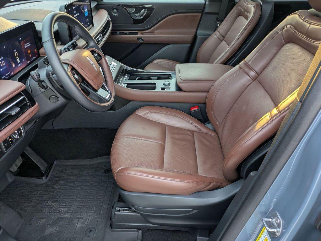 used 2025 Lincoln Aviator car, priced at $59,500