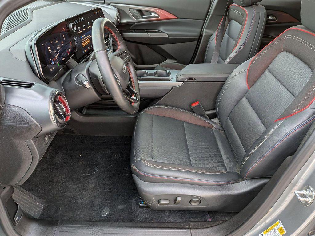 used 2025 Chevrolet Equinox EV car, priced at $25,800