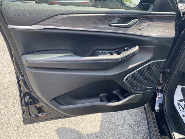 used 2022 Jeep Grand Cherokee car, priced at $26,489