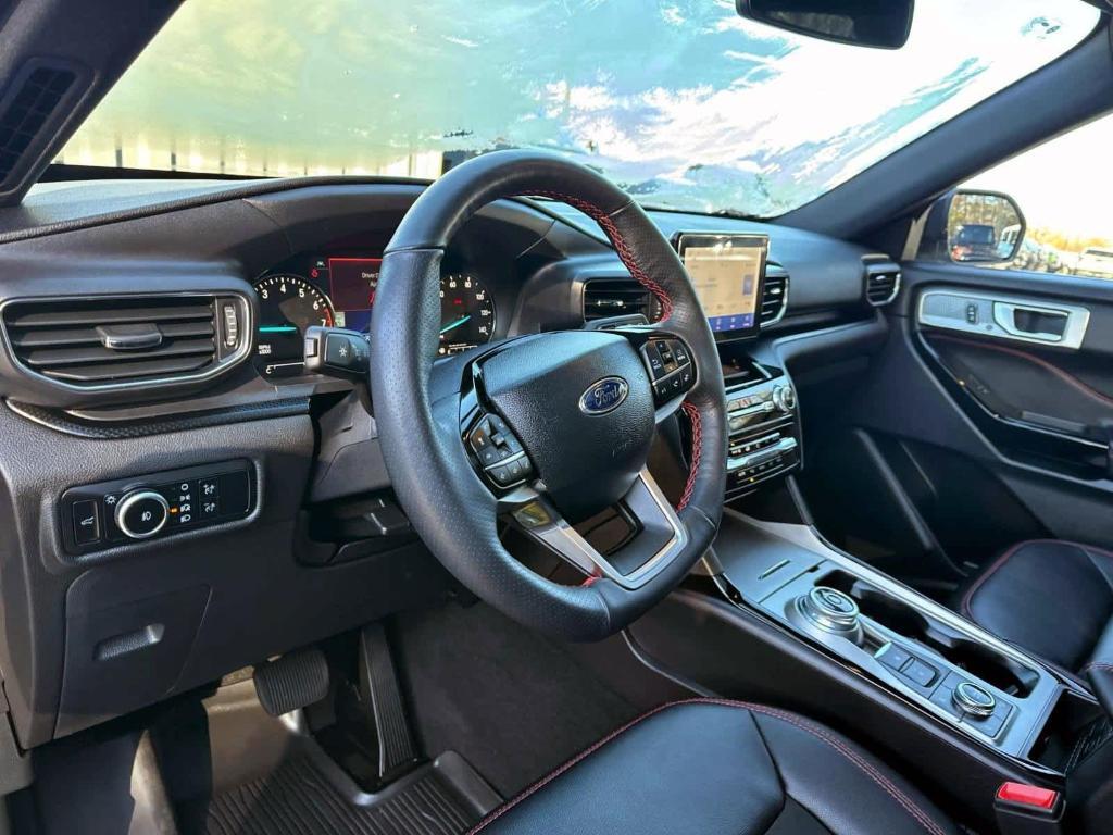 used 2024 Ford Explorer car, priced at $39,995