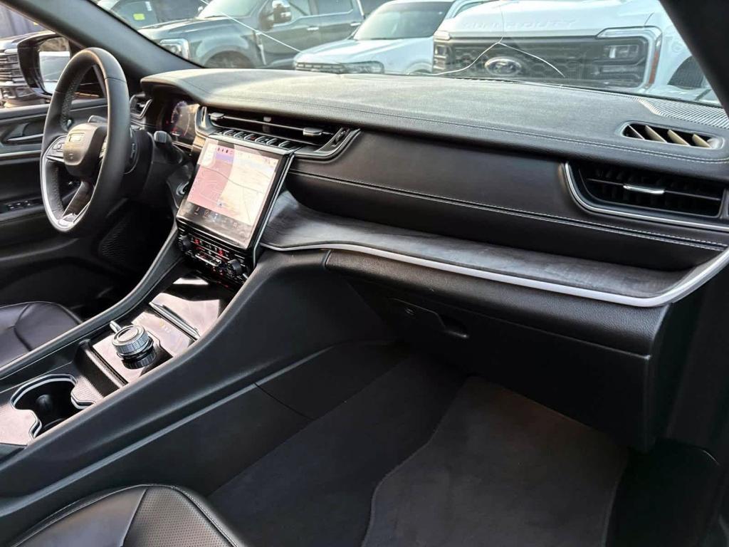 used 2024 Jeep Grand Cherokee car, priced at $36,275