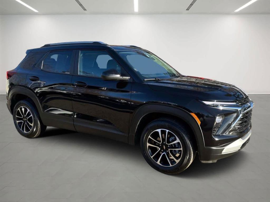 used 2025 Chevrolet TrailBlazer car, priced at $24,288