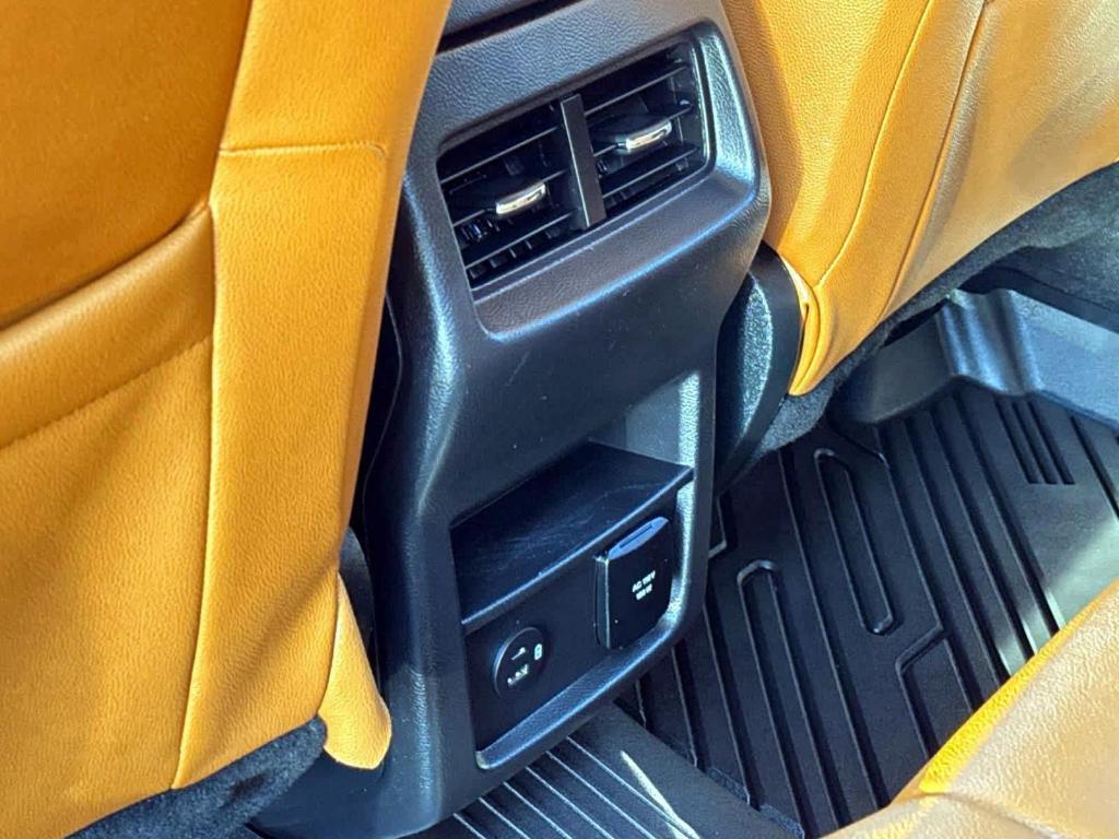 used 2022 Ford Edge car, priced at $25,422