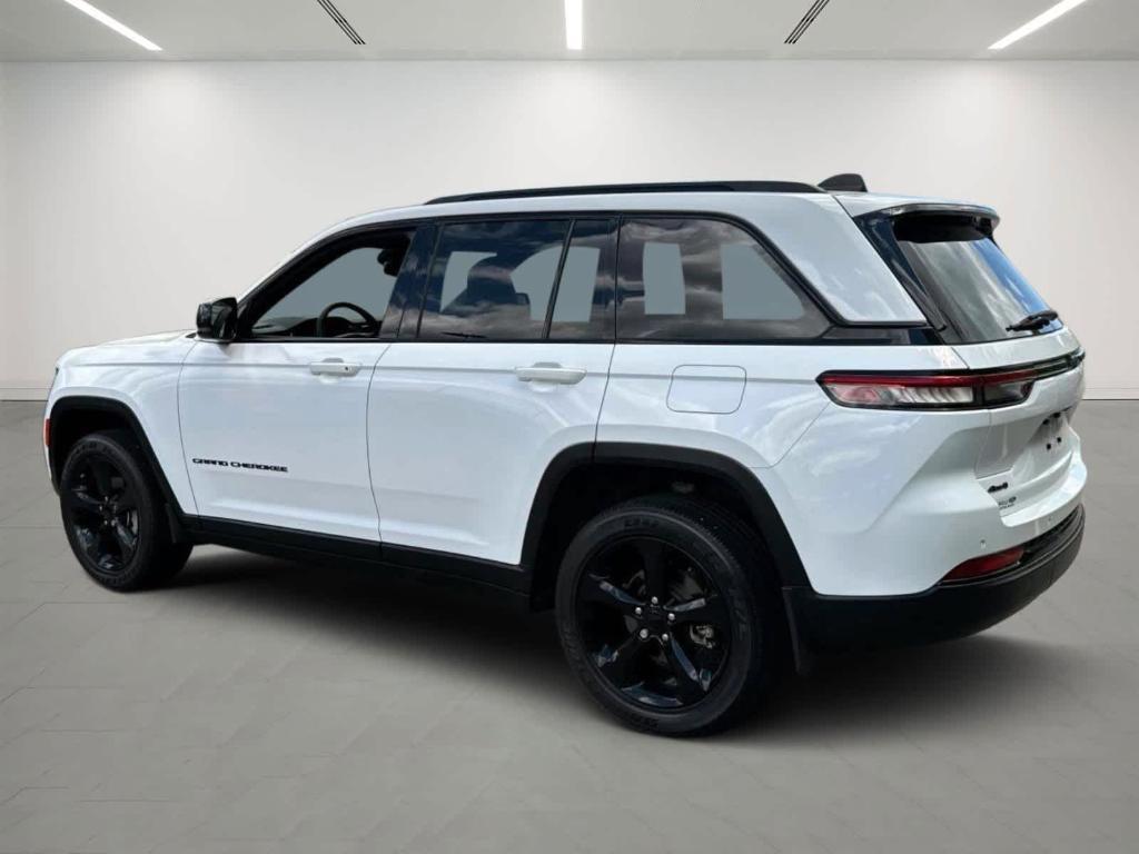 used 2023 Jeep Grand Cherokee car, priced at $33,084