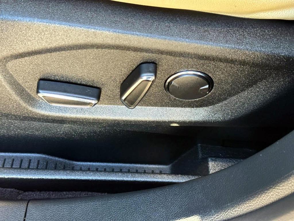 used 2019 Ford Edge car, priced at $17,995