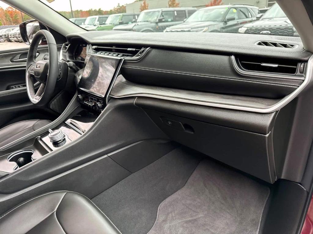 used 2024 Jeep Grand Cherokee car, priced at $32,999