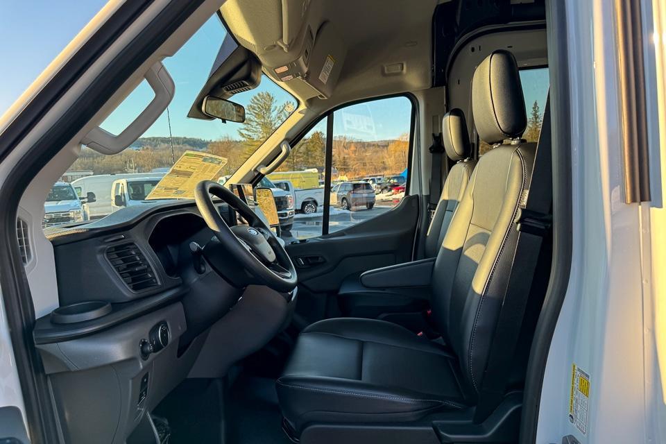 new 2026 Ford Transit-250 car