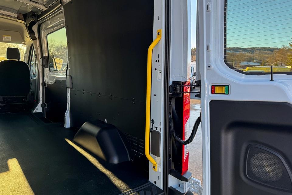 new 2026 Ford Transit-250 car