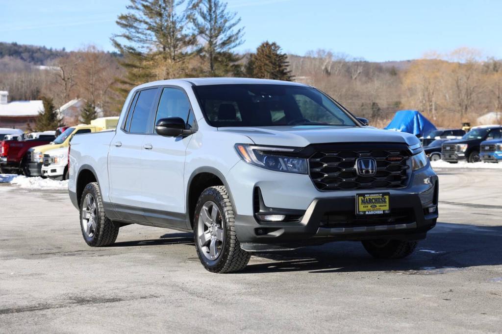 used 2025 Honda Ridgeline car, priced at $36,900