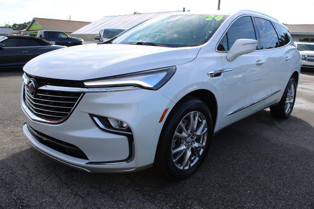 used 2024 Buick Enclave car, priced at $27,999