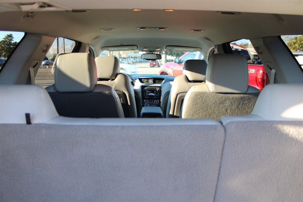 used 2016 Chevrolet Traverse car, priced at $11,990