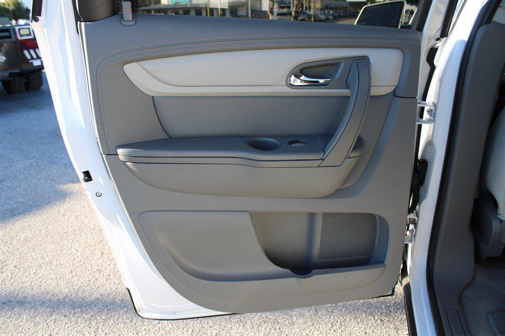 used 2016 Chevrolet Traverse car, priced at $11,990