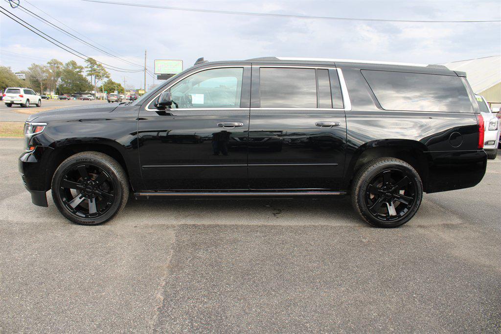 used 2020 Chevrolet Suburban car, priced at $29,995