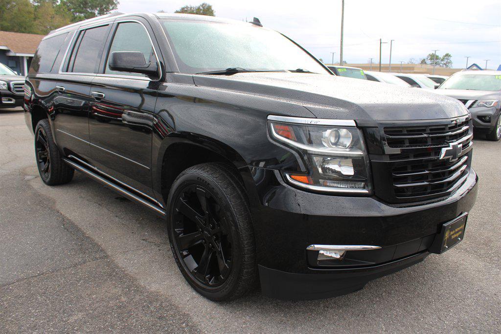 used 2020 Chevrolet Suburban car, priced at $29,995