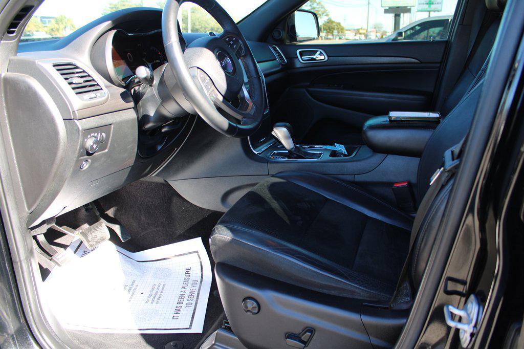 used 2017 Jeep Grand Cherokee car, priced at $14,995