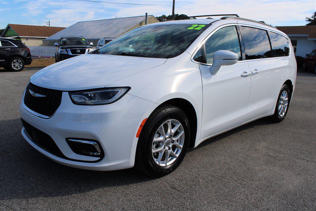 used 2022 Chrysler Pacifica car, priced at $19,298