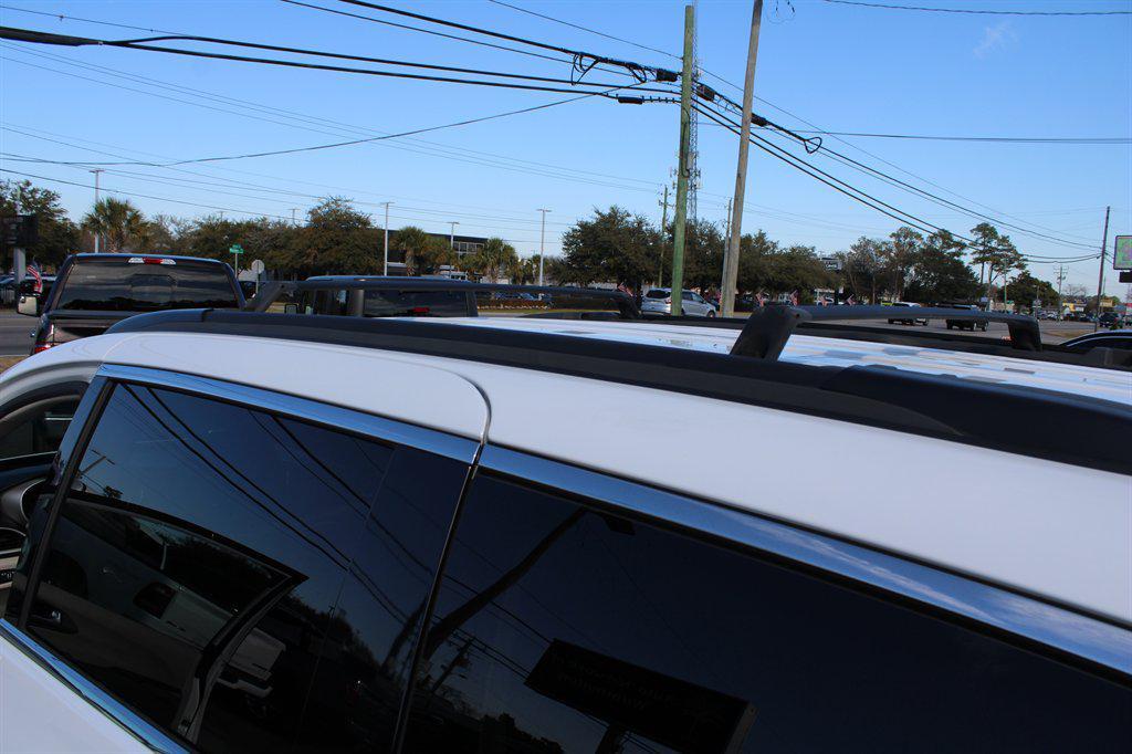 used 2022 Chrysler Pacifica car, priced at $19,298