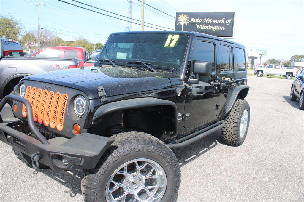 used 2013 Jeep Wrangler Unlimited car, priced at $15,995