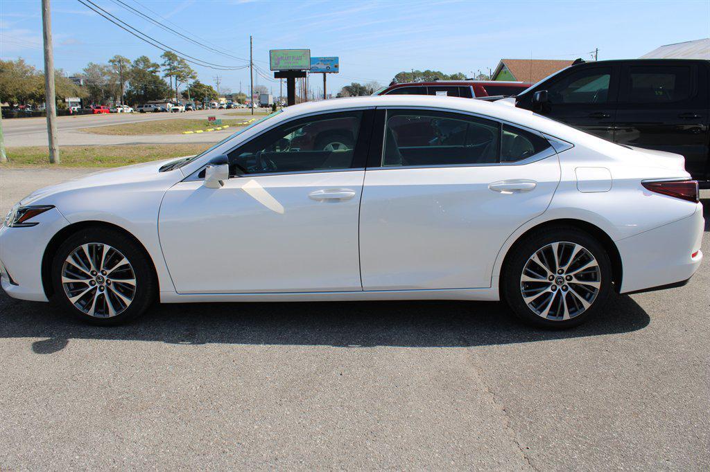 used 2019 Lexus ES 350 car, priced at $32,995