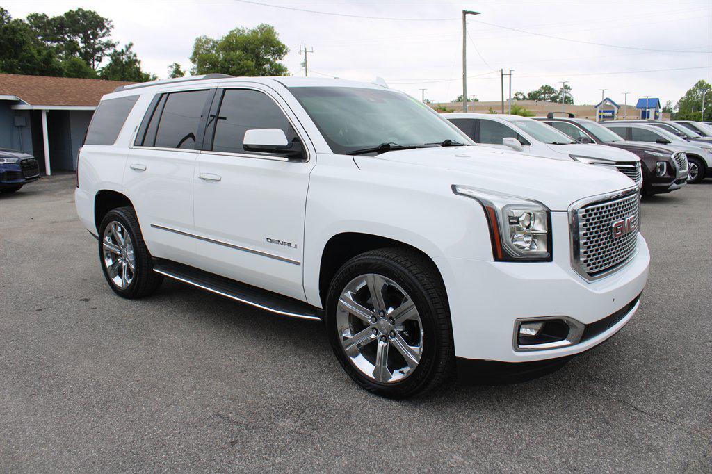 used 2017 GMC Yukon car, priced at $26,995