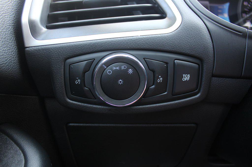 used 2024 Ford Edge car, priced at $24,995