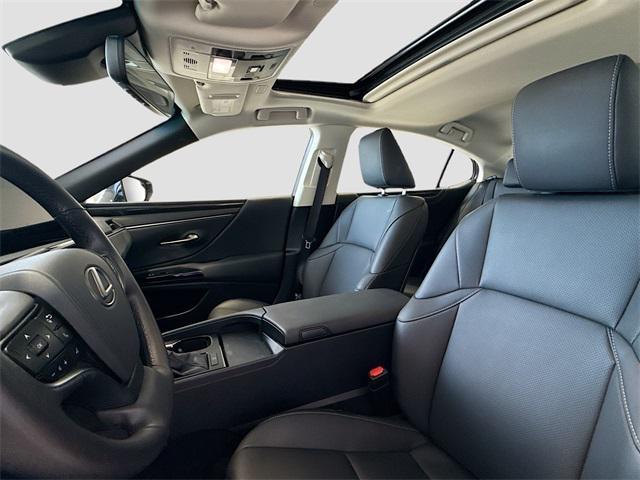 used 2025 Lexus ES 350 car, priced at $40,980