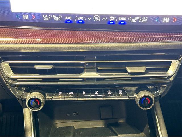 used 2025 Chevrolet Traverse car, priced at $51,980