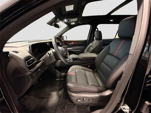 used 2025 Chevrolet Traverse car, priced at $51,980