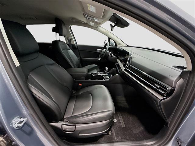 2025 Everlasting Silver Kia Sportage