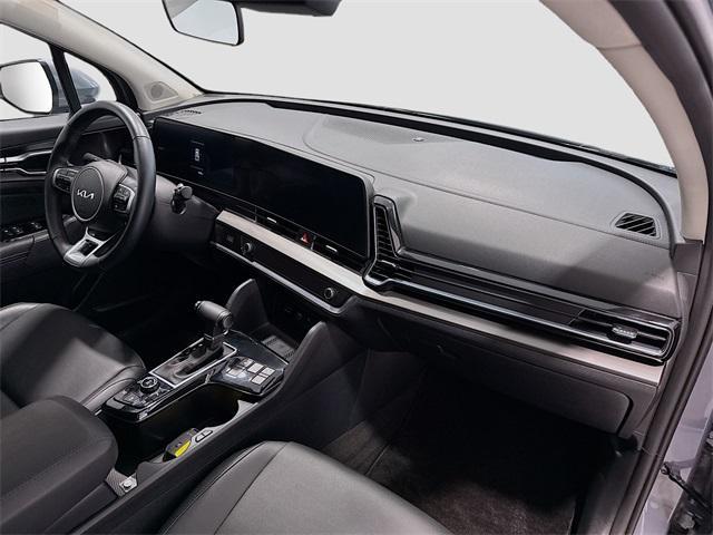 2025 Everlasting Silver Kia Sportage