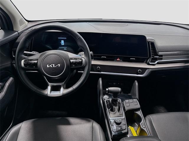 2025 Everlasting Silver Kia Sportage