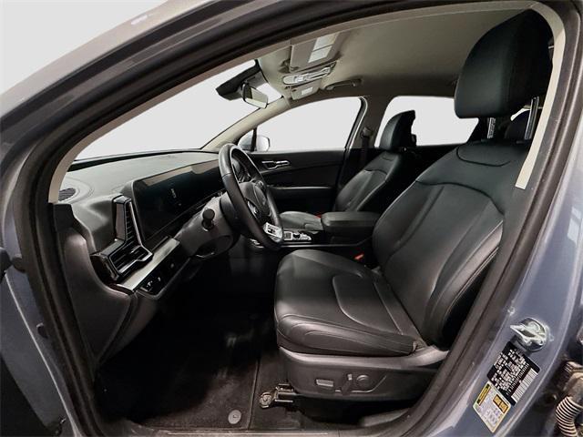 2025 Everlasting Silver Kia Sportage