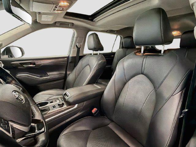 used 2022 Toyota Highlander car, priced at $32,279