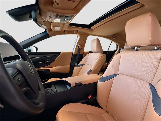 used 2025 Lexus ES 350 car, priced at $39,990