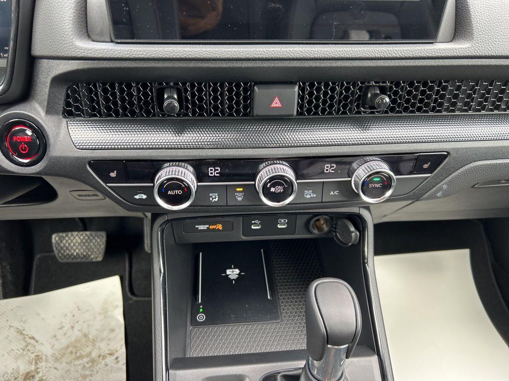 new 2026 Honda CR-V Hybrid car, priced at $39,584