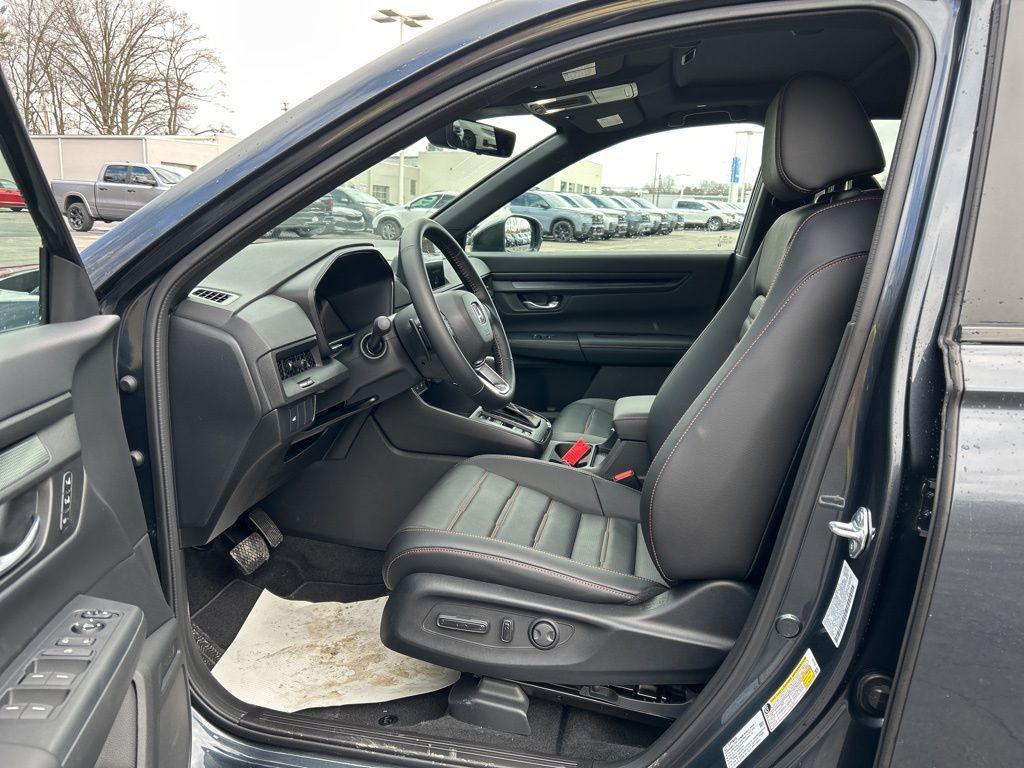 new 2026 Honda CR-V Hybrid car, priced at $39,584