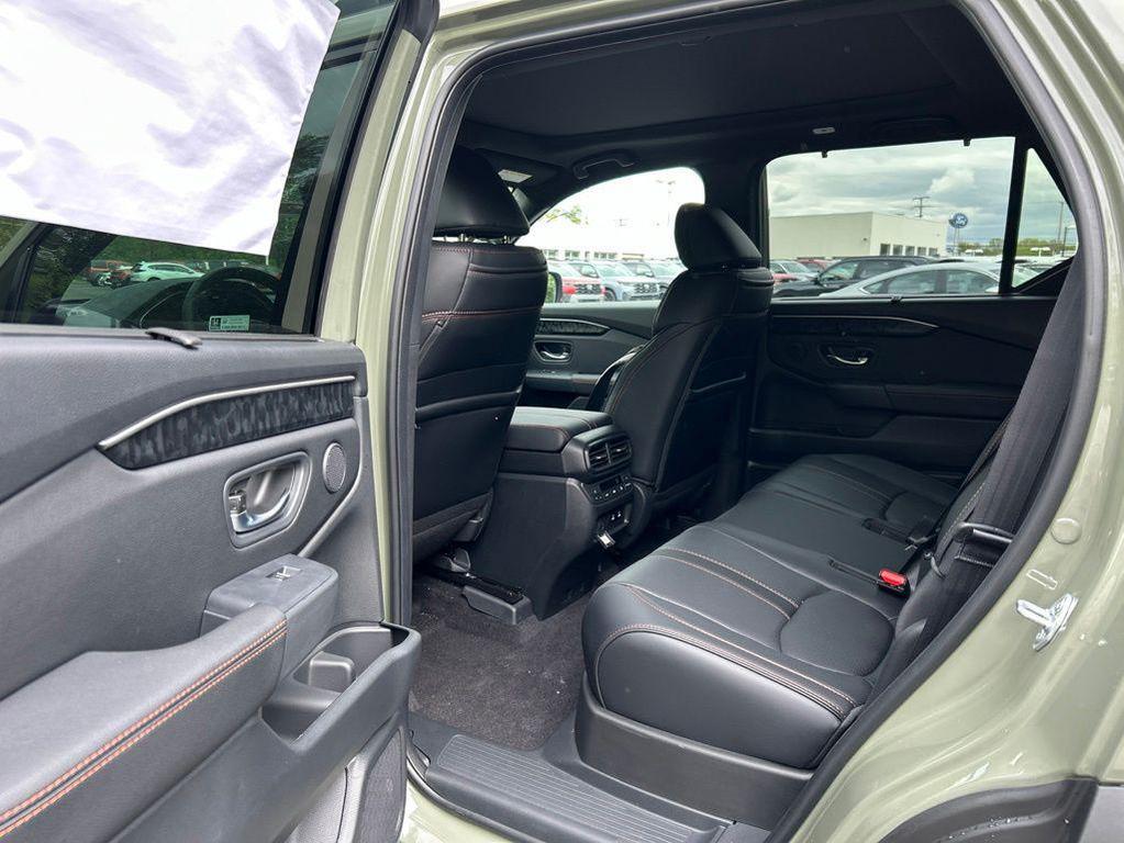 new 2026 Honda Passport car, priced at $52,106