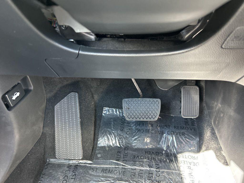 new 2026 Honda CR-V Hybrid car, priced at $39,584