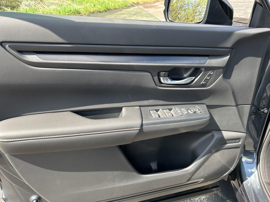 new 2026 Honda CR-V Hybrid car, priced at $39,584
